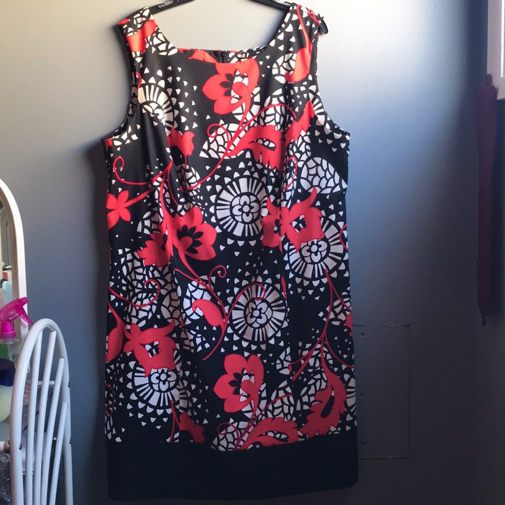 Alyx Woman | Black, Red and White Dress Size 20W